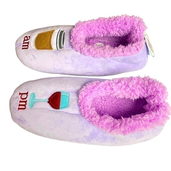 SNOOZIES Coffee & Wine Fuzzy Fun & Cozy Women’s Slipper Socks Sz L 9/10 Lilac - Picture 3 of 8